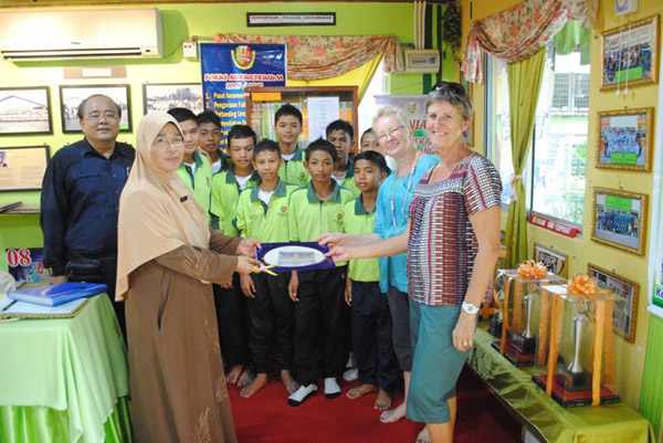photo of students at Tunku-Putra school