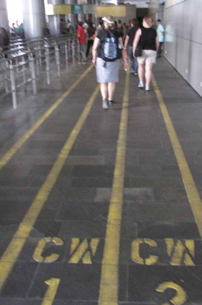 photo of lines for buses into Singapore (under Singapore customs)