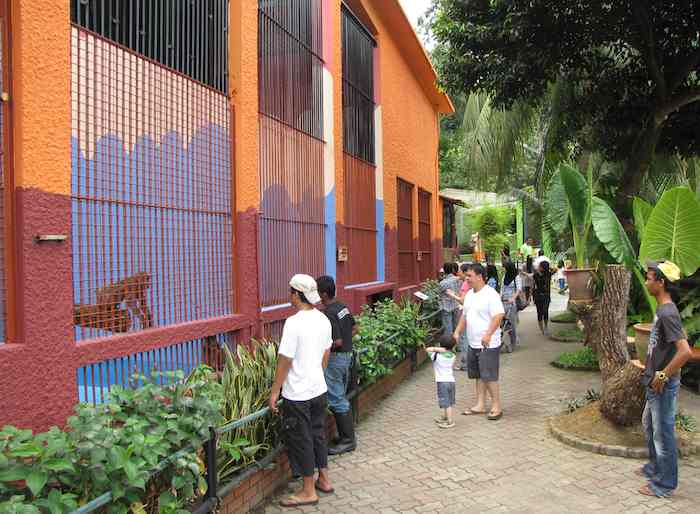 photo showing some enclosures at the Johor Bahru Zoo