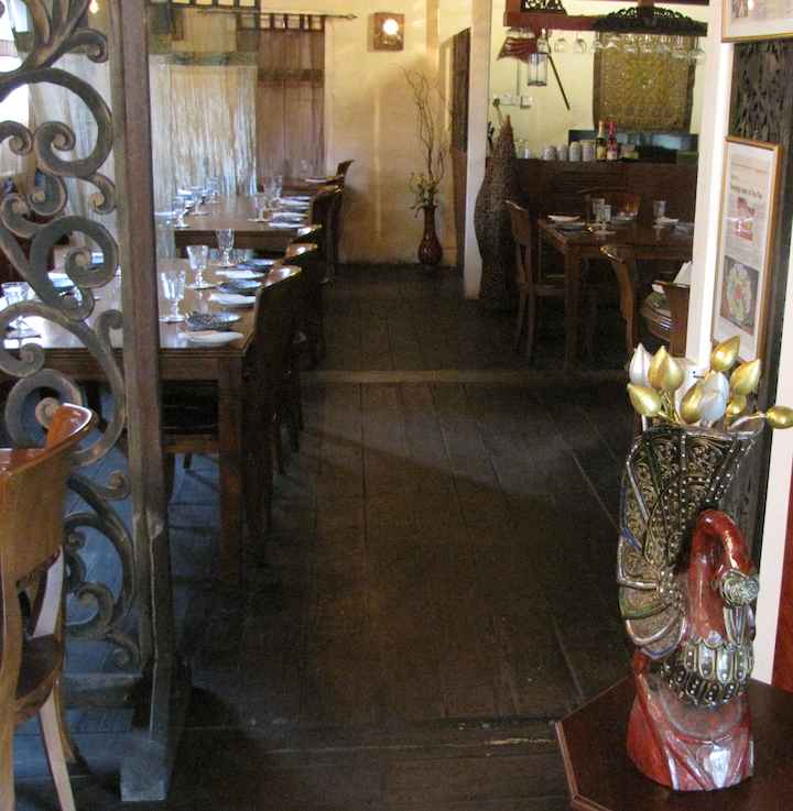 photo of the interior of Tera Thai