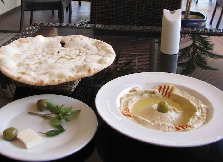 photo of humus and pita