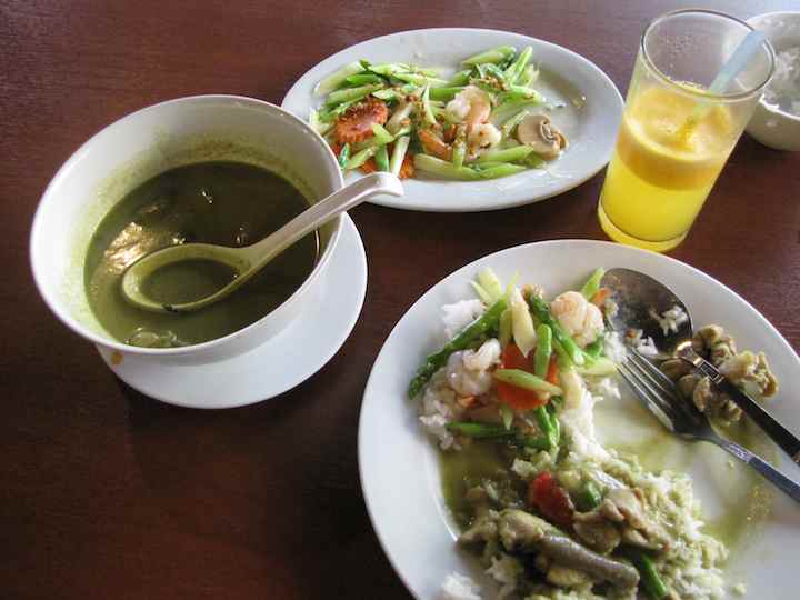 photo of Green Chicken Curry