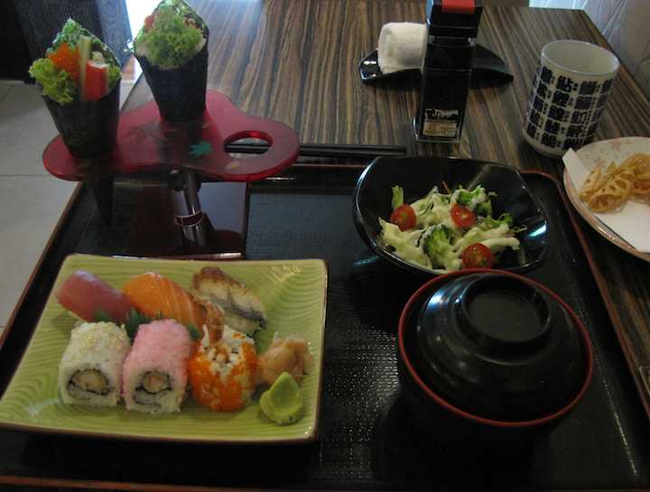 photo of sushi lunch special