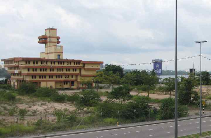 photo of the Old Johor Bahru Immigration Building
