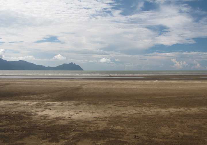 photo of Beach in front of the visitor's center at Bako National Park